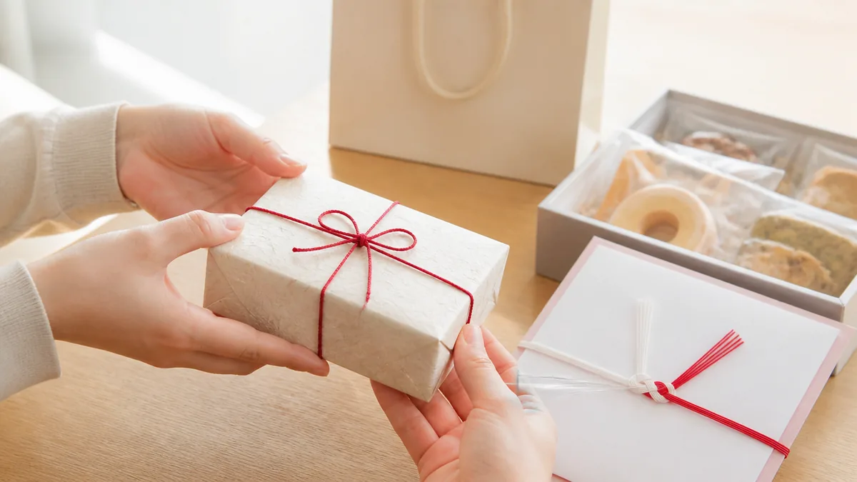 おしゃれなプチギフトは「値段」ではなく「開けるまでの3秒」で決まるの解説画像