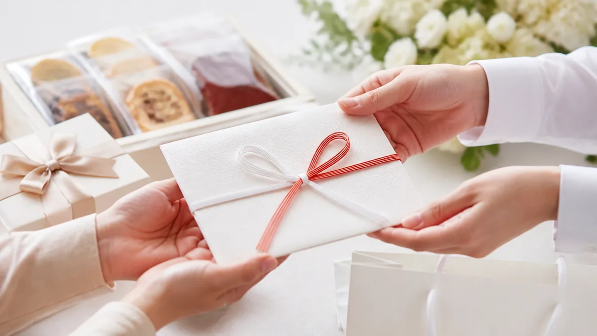 結婚式でギフトカードを贈るのは失礼なのか、線引きはどこにあるかの解説画像